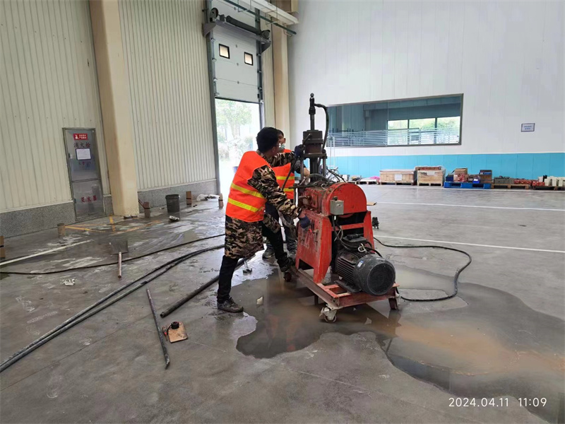 淮阴厂房地面下沉塌陷注浆加固施工